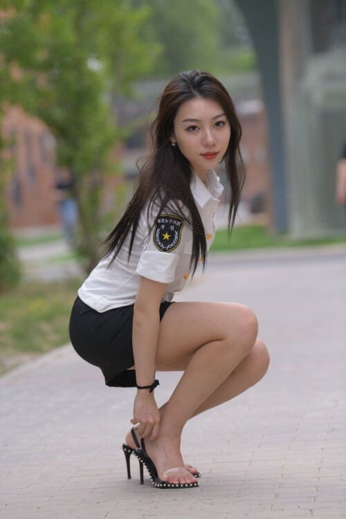 yishi02001.jpg